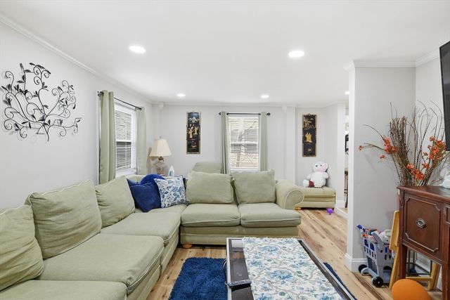 238 E Main St, Chicopee, MA 01020