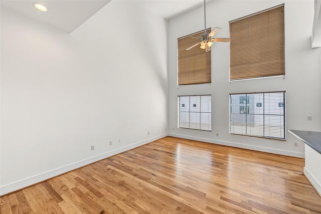 1555 Birdsall Street A, Houston, TX 77007