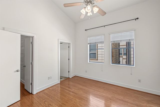 1555 Birdsall Street A, Houston, TX 77007