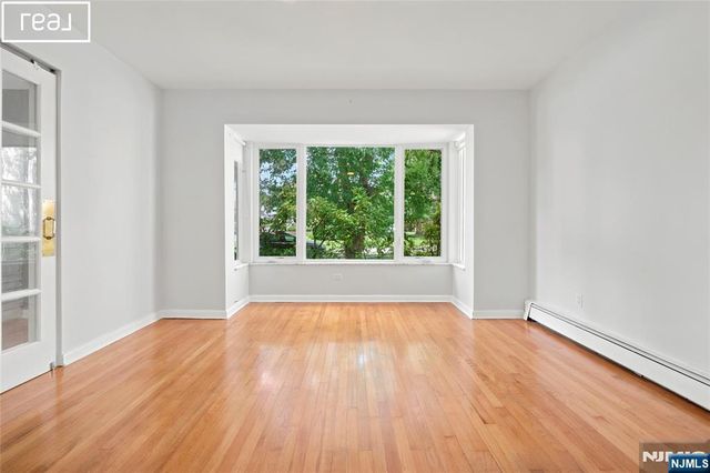 253 McElroy Avenue, Fort Lee, NJ 07024