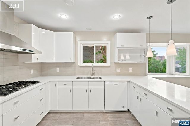 253 McElroy Avenue, Fort Lee, NJ 07024