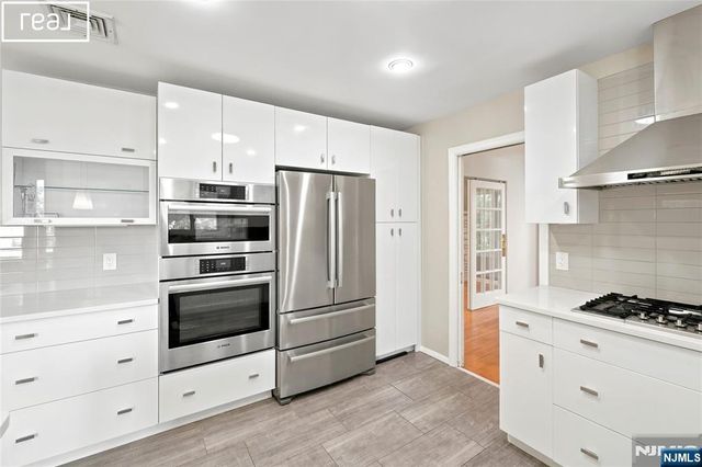 253 McElroy Avenue, Fort Lee, NJ 07024