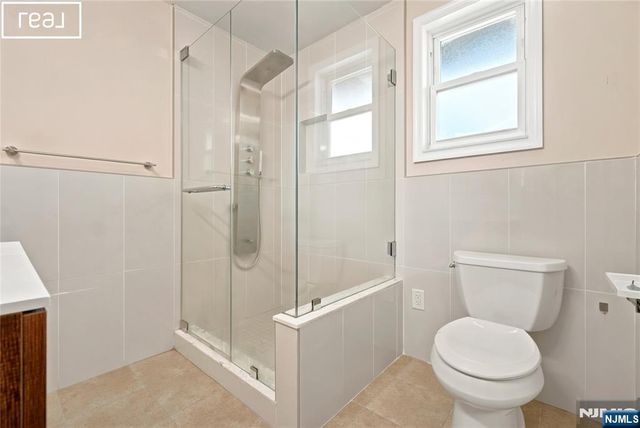 253 McElroy Avenue, Fort Lee, NJ 07024