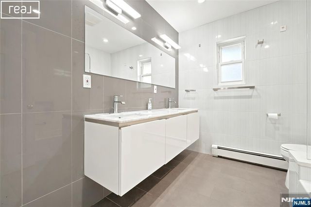 253 McElroy Avenue, Fort Lee, NJ 07024