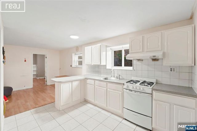 253 McElroy Avenue, Fort Lee, NJ 07024