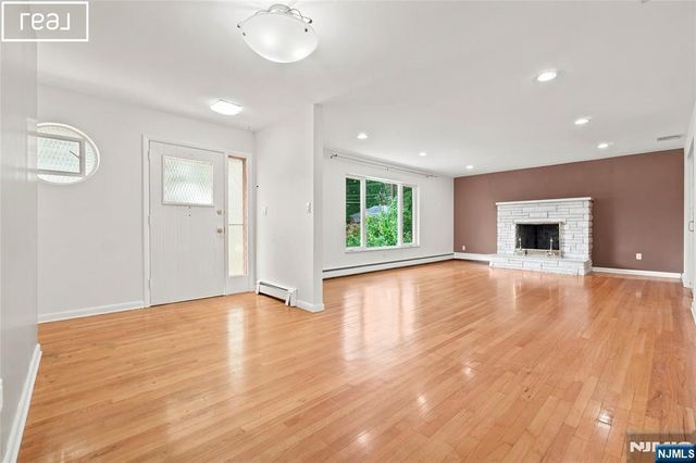 253 McElroy Avenue, Fort Lee, NJ 07024