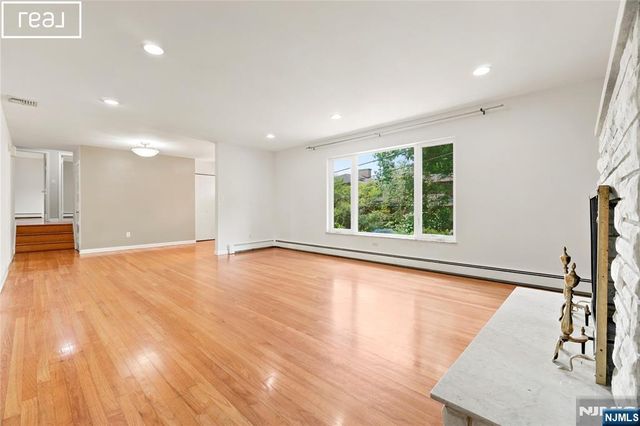 253 McElroy Avenue, Fort Lee, NJ 07024
