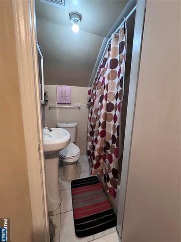 568 14th Avenue, Paterson, NJ 07504