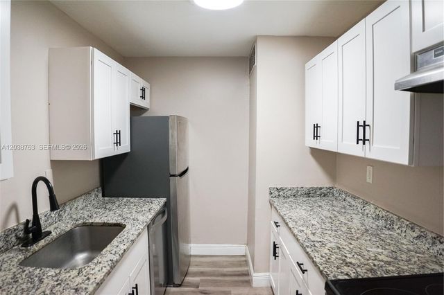 4240 Woodside Dr 4, Coral Springs, FL 33065