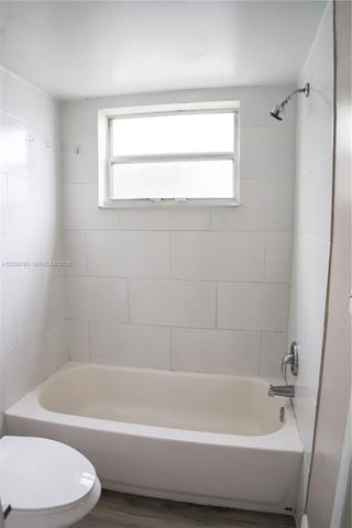 4240 Woodside Dr 4, Coral Springs, FL 33065