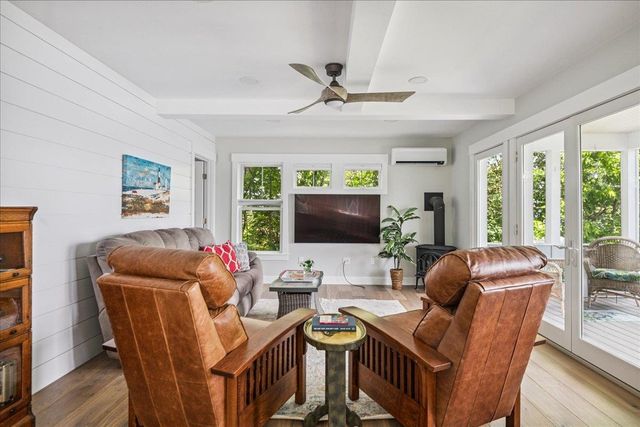 54 Richards Road, South Hero, VT 05486