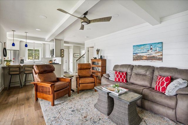 54 Richards Road, South Hero, VT 05486