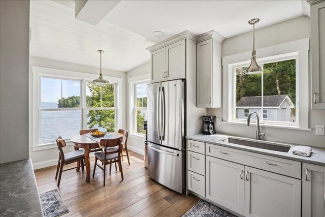 54 Richards Road, South Hero, VT 05486