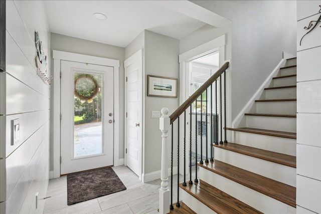 54 Richards Road, South Hero, VT 05486