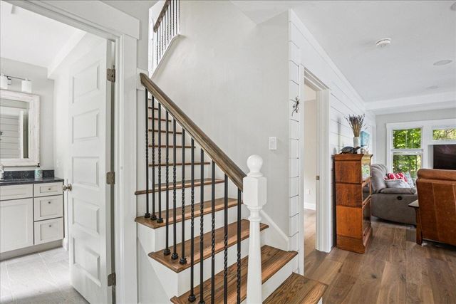 54 Richards Road, South Hero, VT 05486