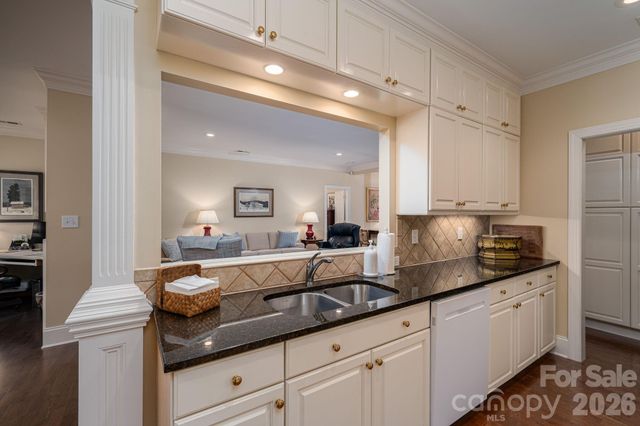 1634 Elkhart Circle 31, Gastonia, NC 28054