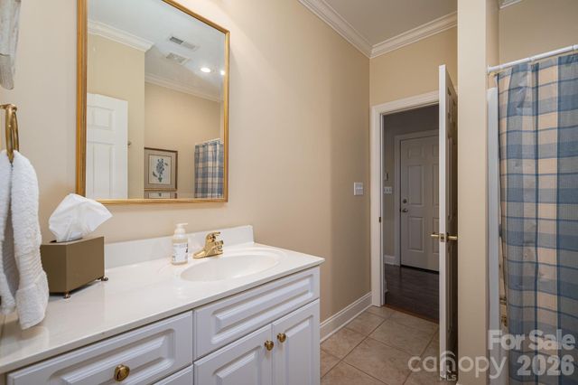 1634 Elkhart Circle 31, Gastonia, NC 28054