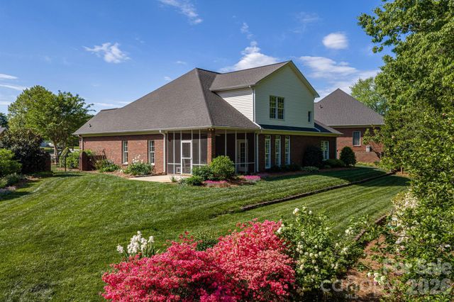 1634 Elkhart Circle 31, Gastonia, NC 28054