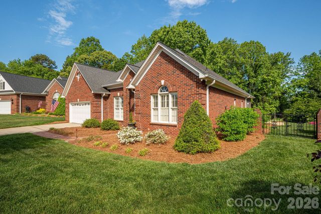 1634 Elkhart Circle 31, Gastonia, NC 28054