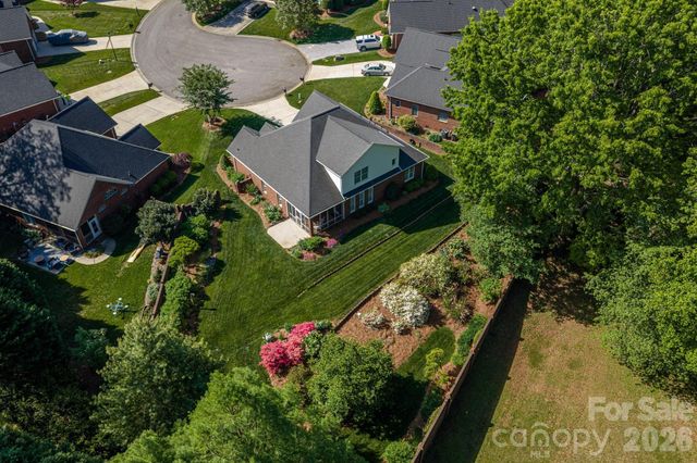 1634 Elkhart Circle 31, Gastonia, NC 28054