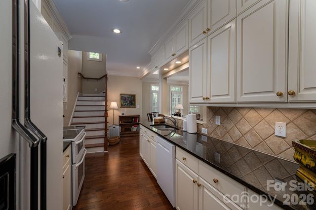 1634 Elkhart Circle 31, Gastonia, NC 28054