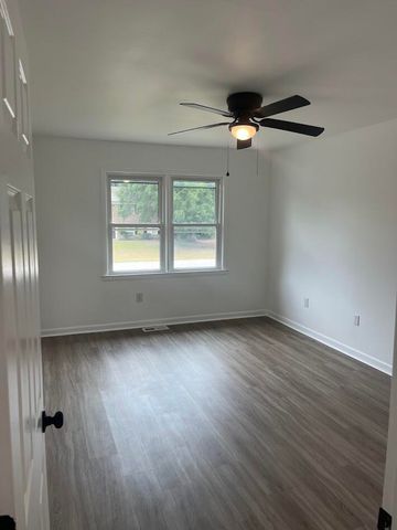 1 S Anderson Avenue B, Charleston, SC 29412