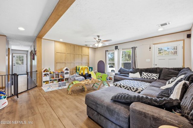 10555 YEAGER Avenue, Hastings, FL 32145