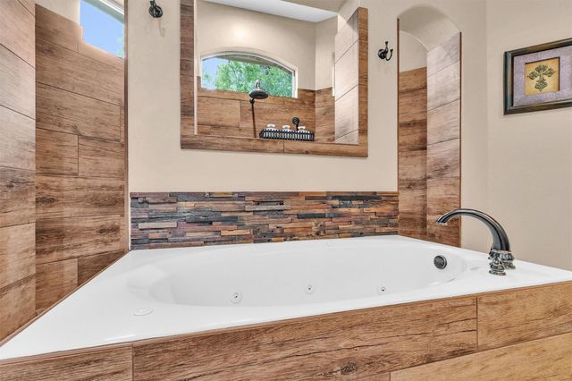 19110 Timberlake Woods Lane, Tomball, TX 77377