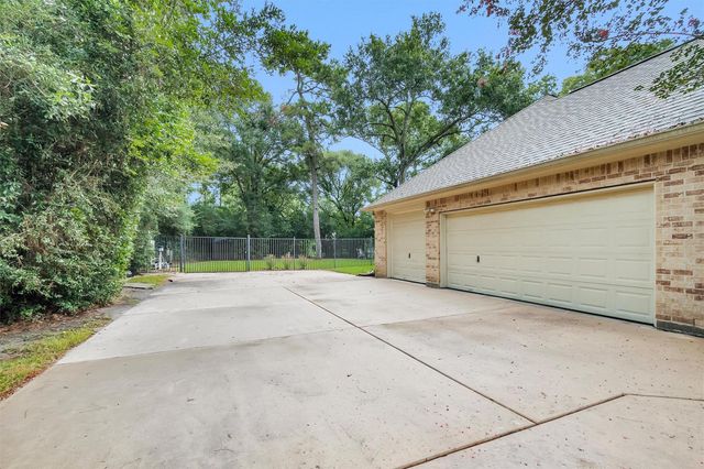 19110 Timberlake Woods Lane, Tomball, TX 77377