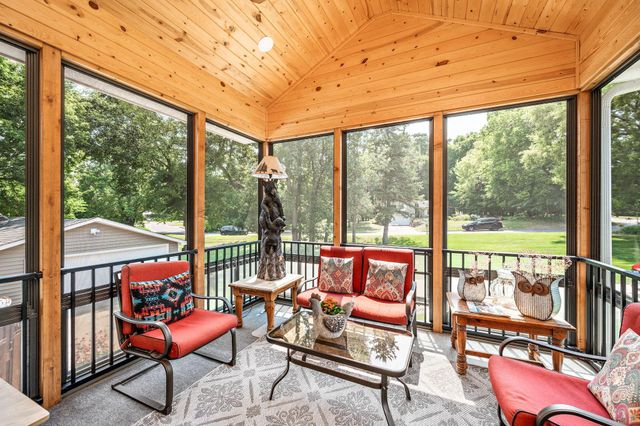 5565 Howards Point Road, Shorewood, MN 55331