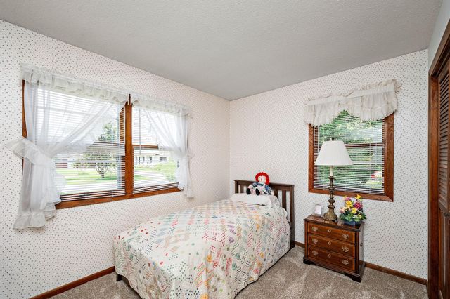 5565 Howards Point Road, Shorewood, MN 55331
