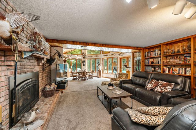 5565 Howards Point Road, Shorewood, MN 55331