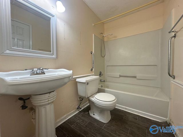 1155 Old Monrovia Road NW 8D, Huntsville, AL 35806