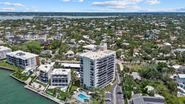 4822 OCEAN BOULEVARD 8C, Sarasota, FL 34242