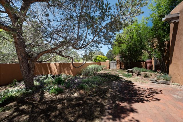 3101 Old Pecos Trail 802, Santa Fe, NM 87505