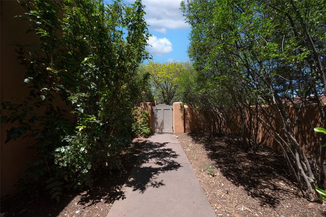 3101 Old Pecos Trail 802, Santa Fe, NM 87505