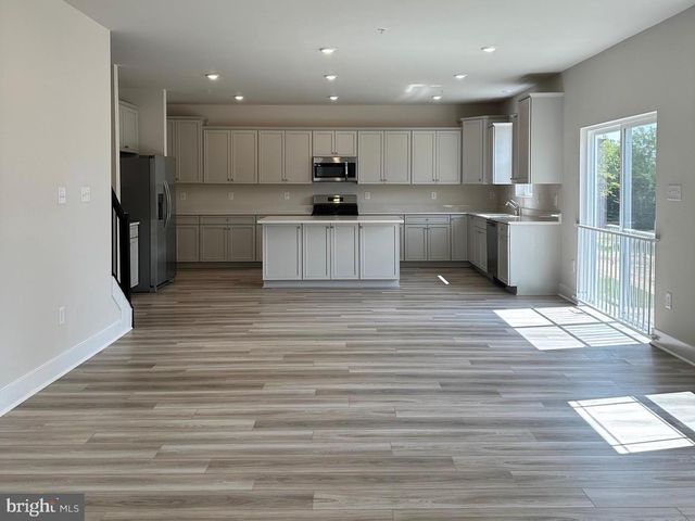 5336 NEWPORT CIR, White Plains, MD 20695