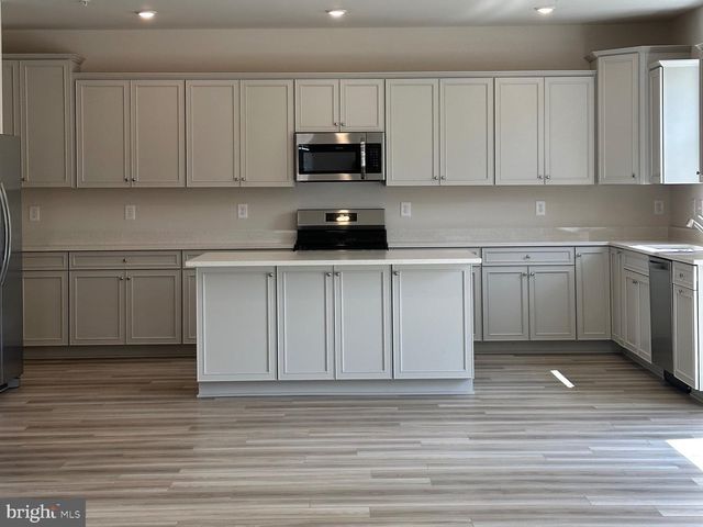 5336 NEWPORT CIR, White Plains, MD 20695