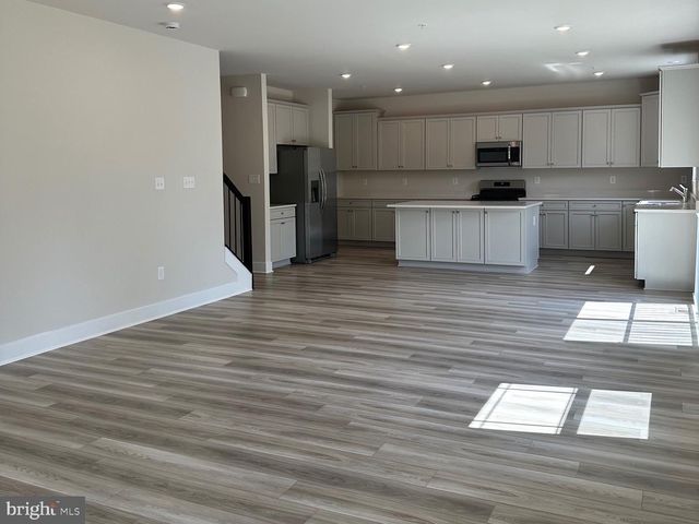 5336 NEWPORT CIR, White Plains, MD 20695