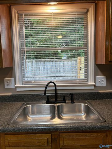 1813 Kathy Lane Court SW, Decatur, AL 35603