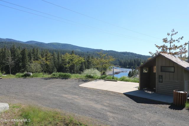 1280 W Iron Horse Circle, Post Falls, ID 83854