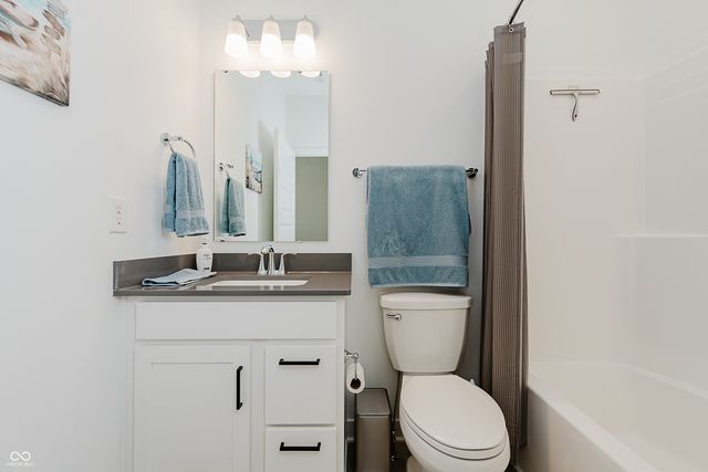 5344 W Glenview Drive W, Mccordsville, IN 46055