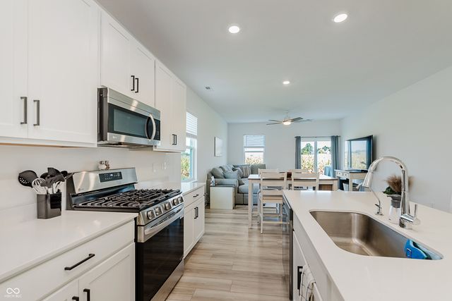 5344 W Glenview Drive W, Mccordsville, IN 46055