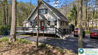 1104 Crescent Circle, Coolbaugh Twp, PA 18466