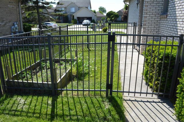 47172 Morning Dove Drive, Macomb, MI 48044