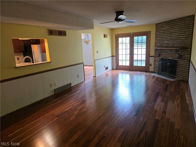 879 Hampton Ridge Drive, Akron, OH 44313