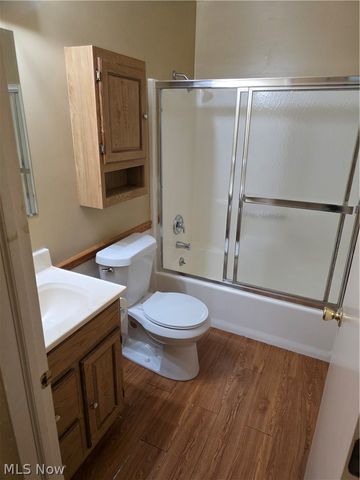 879 Hampton Ridge Drive, Akron, OH 44313