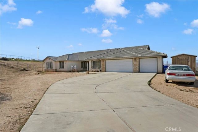 25850 Mountain View, Apple Valley, CA 92308