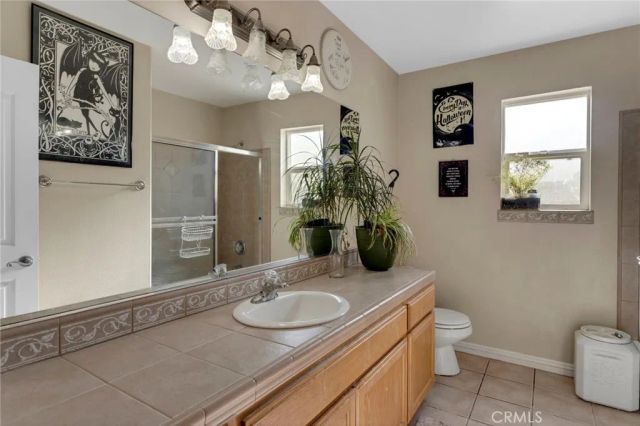 25850 Mountain View, Apple Valley, CA 92308