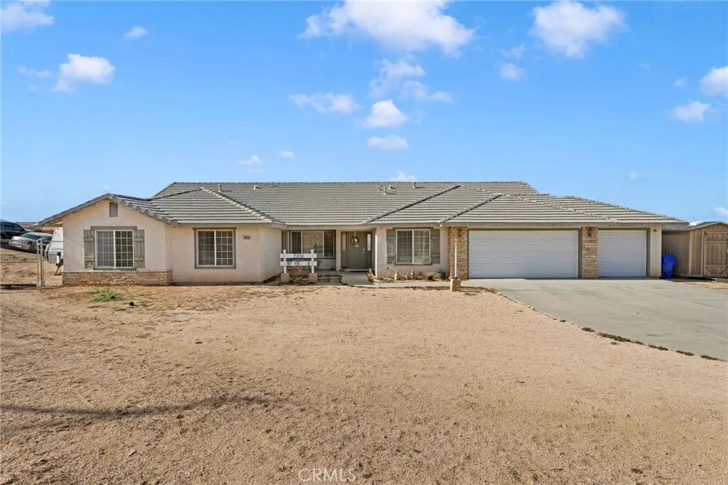 25850 Mountain View, Apple Valley, CA 92308